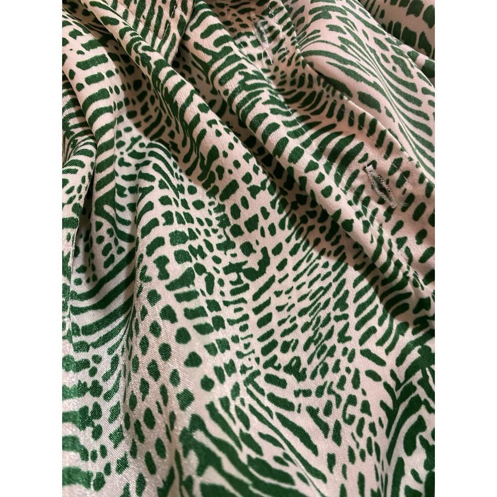 Topshop Green Printed Blouse Size 8 - Picture 6 of 6